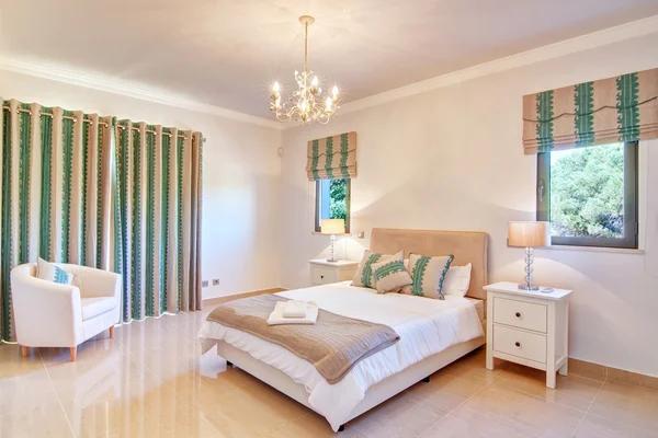 Window Shades St Petersburg Experts for Residential and Commercial Spaces